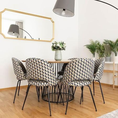 Franz 23 - Typical Viennese Apartment In The Heart Of Viena Exterior foto