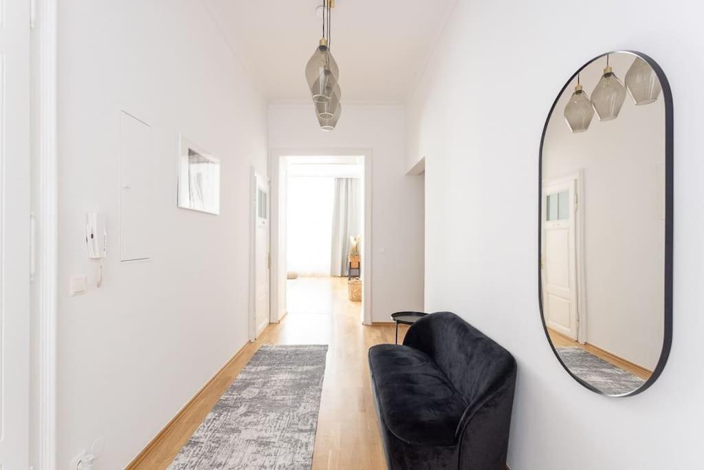 Franz 23 - Typical Viennese Apartment In The Heart Of Viena Exterior foto
